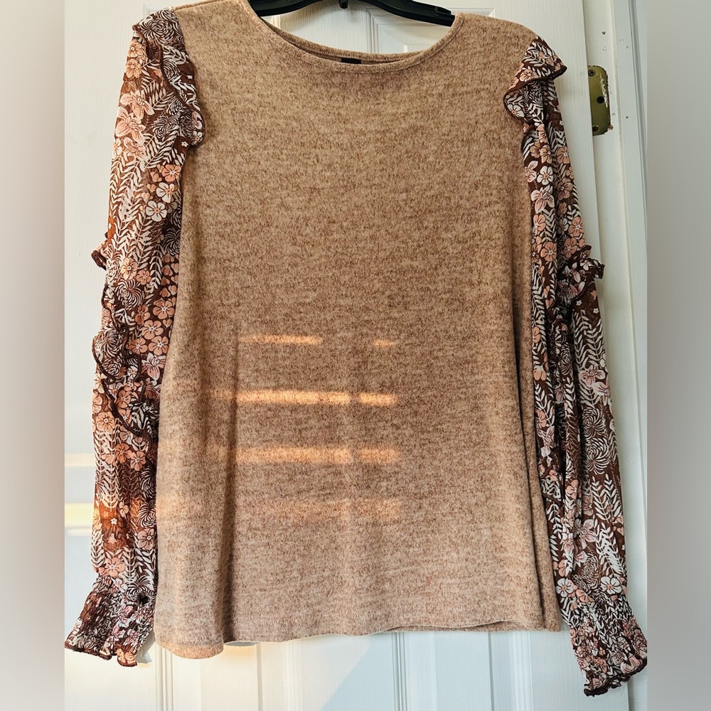 Shirt with cute embroidered sleeves!